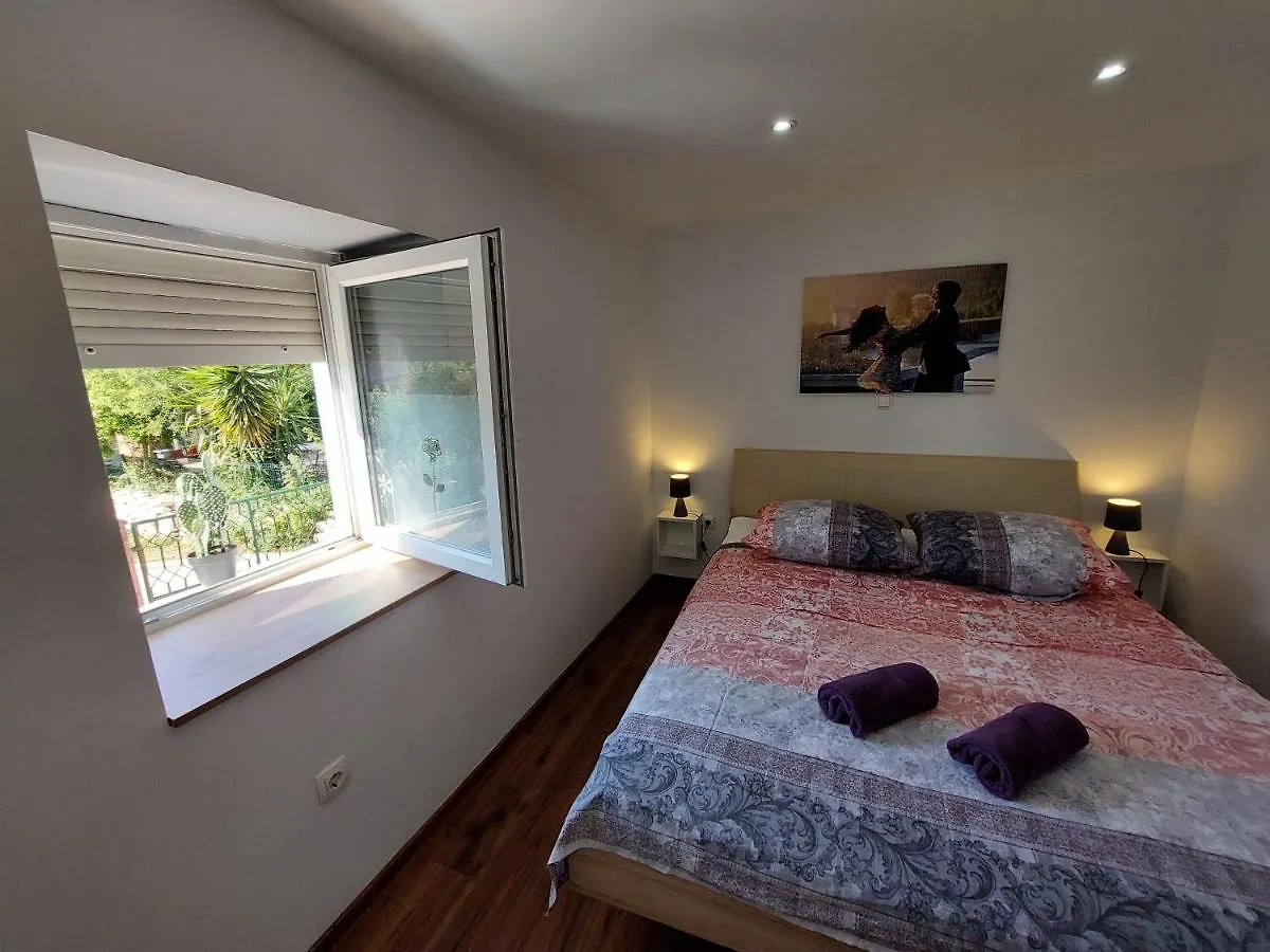 Mexicana Apartment Pink Zadar