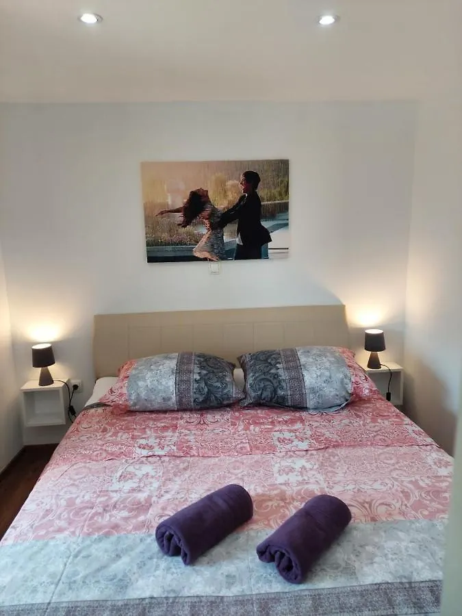 Mexicana Apartment Pink Zadar